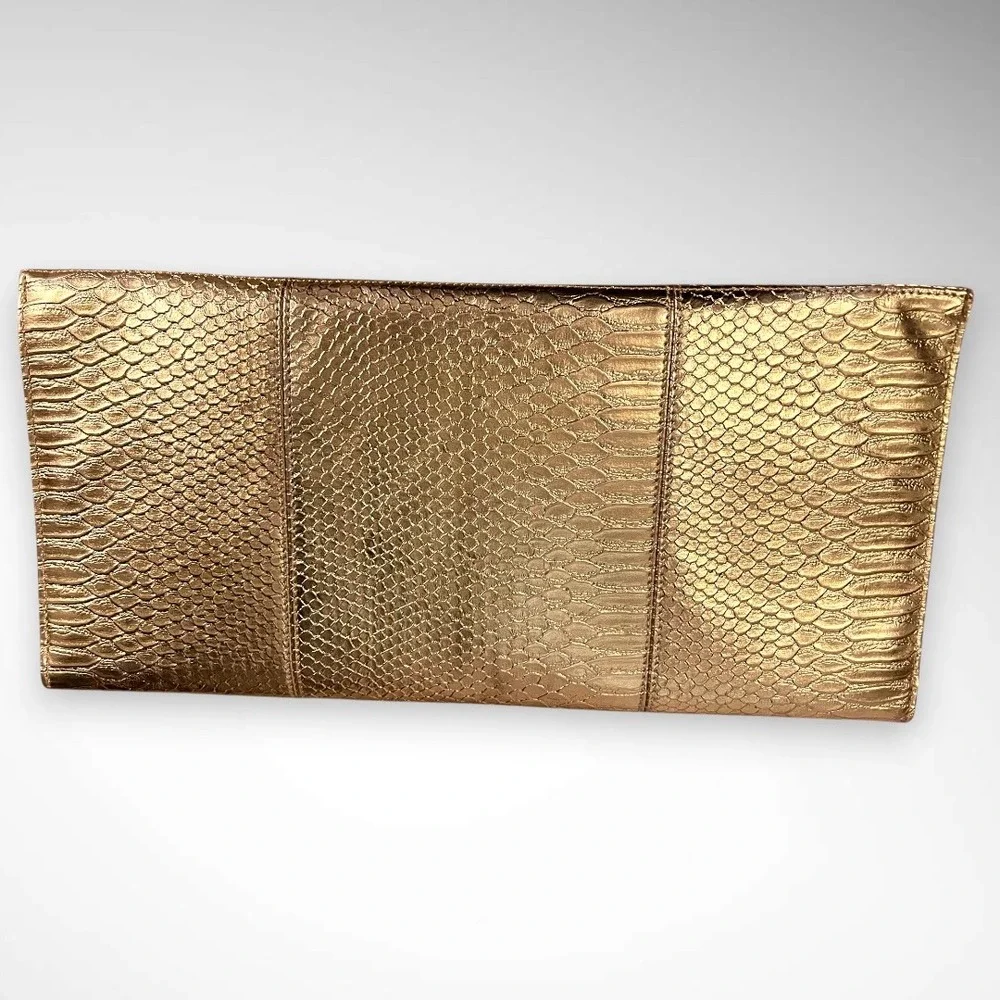NILA ANTHONY Metallic Gold Large Clutch With Detachable‎ Strap | EUC